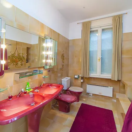 Katinka Apartman